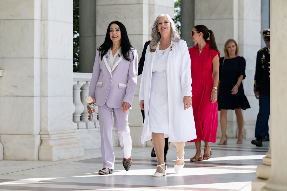 The Annual Gold Star Mother’s Day Commemoration is Held at Arlington National Cemetery