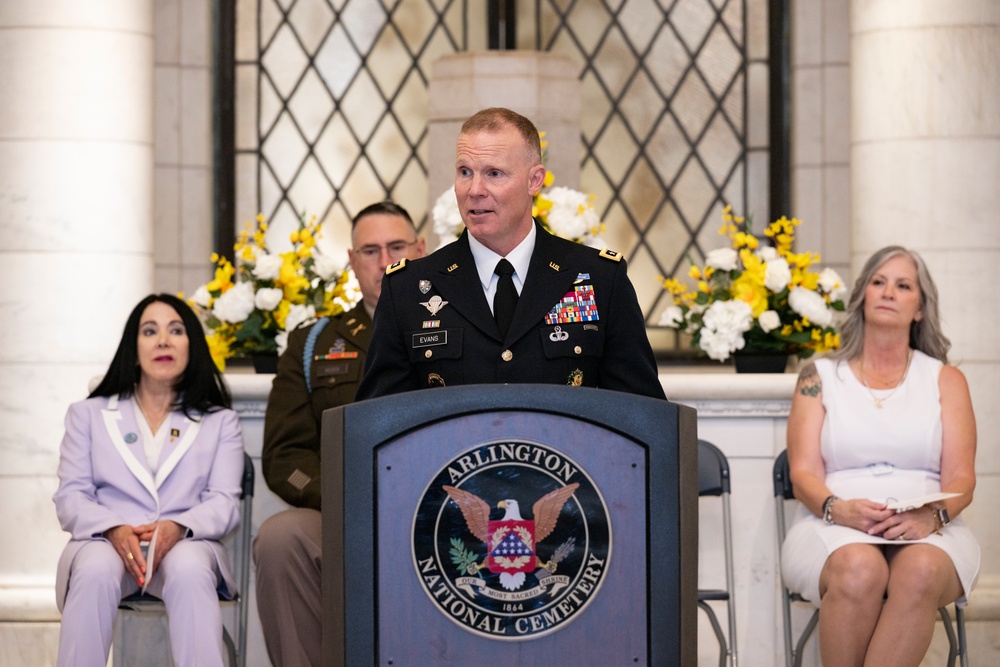 The Annual Gold Star Mother’s Day Commemoration is Held at Arlington National Cemetery