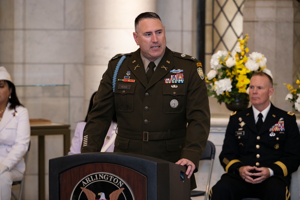 The Annual Gold Star Mother’s Day Commemoration is Held at Arlington National Cemetery