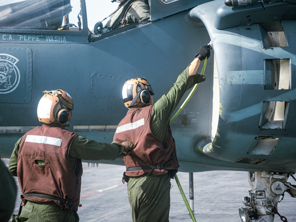 22nd MEU(SOC) | Harrier Flight Deck Maintenance on USS Iwo Jima