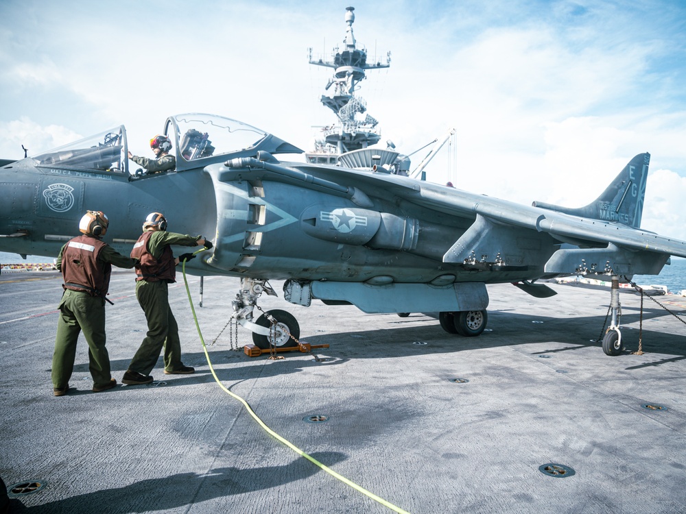 22nd MEU(SOC) | Harrier Flight Deck Maintenance on USS Iwo Jima