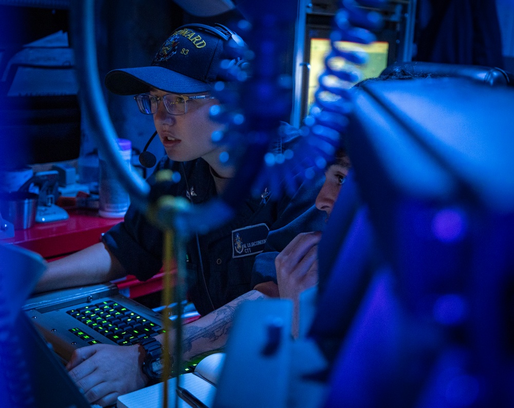 Combat Information Center Exercise aboard USS Dewey (DDG 105)