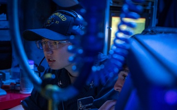 Combat Information Center Exercise aboard USS Dewey (DDG 105)