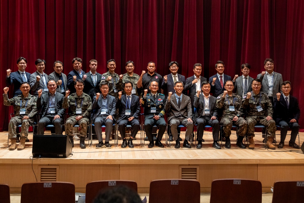 U.S. Army Representatives Attend The Joint EMS Management Operation Development Technology Exchange Conference