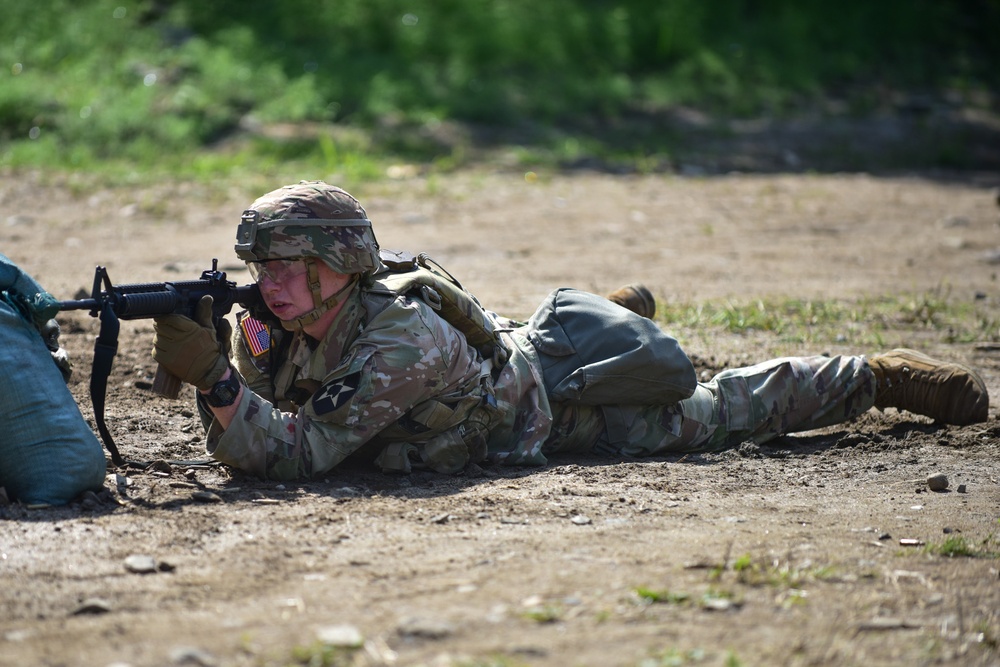 2ID conducts Expert Soldier and Infantry Badge testing