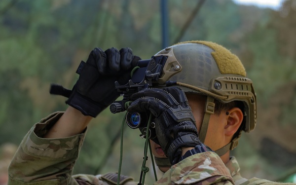 2ID conducts Expert Soldier and Infantry Badge testing
