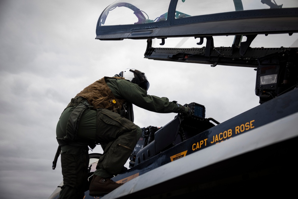 USS Gerald R. Ford (CVN 78) Hosts the British Royal Navy's 1st Sea Lord