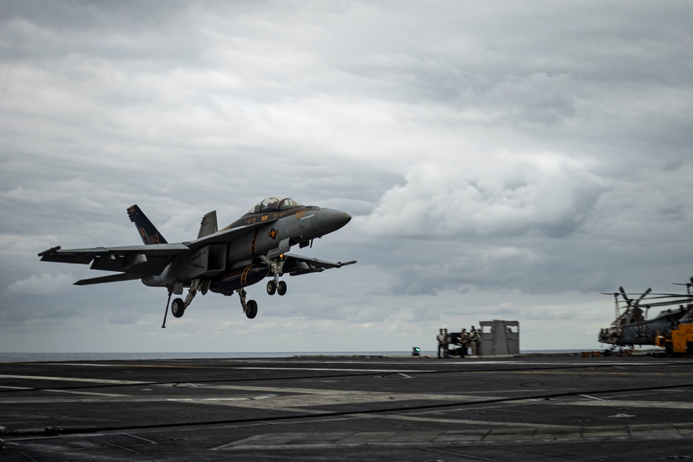 USS Gerald R. Ford (CVN 78) Hosts the British Royal Navy's 1st Sea Lord