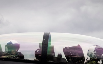 USS Gerald R. Ford (CVN 78) Hosts the British Royal Navy's 1st Sea Lord