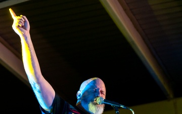 American Hitmen Band visits the 386th AEW