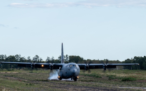 36 AS conducts HIRAIN with US Marines, enables bilateral operations