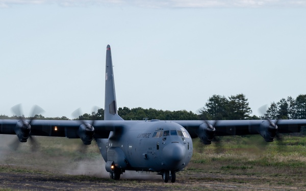 36 AS conducts HIRAIN with US Marines, enables bilateral operations