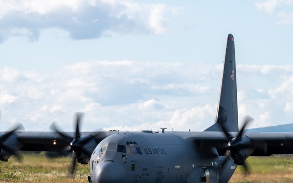 36 AS conducts HIRAIN with US Marines, enables bilateral operations