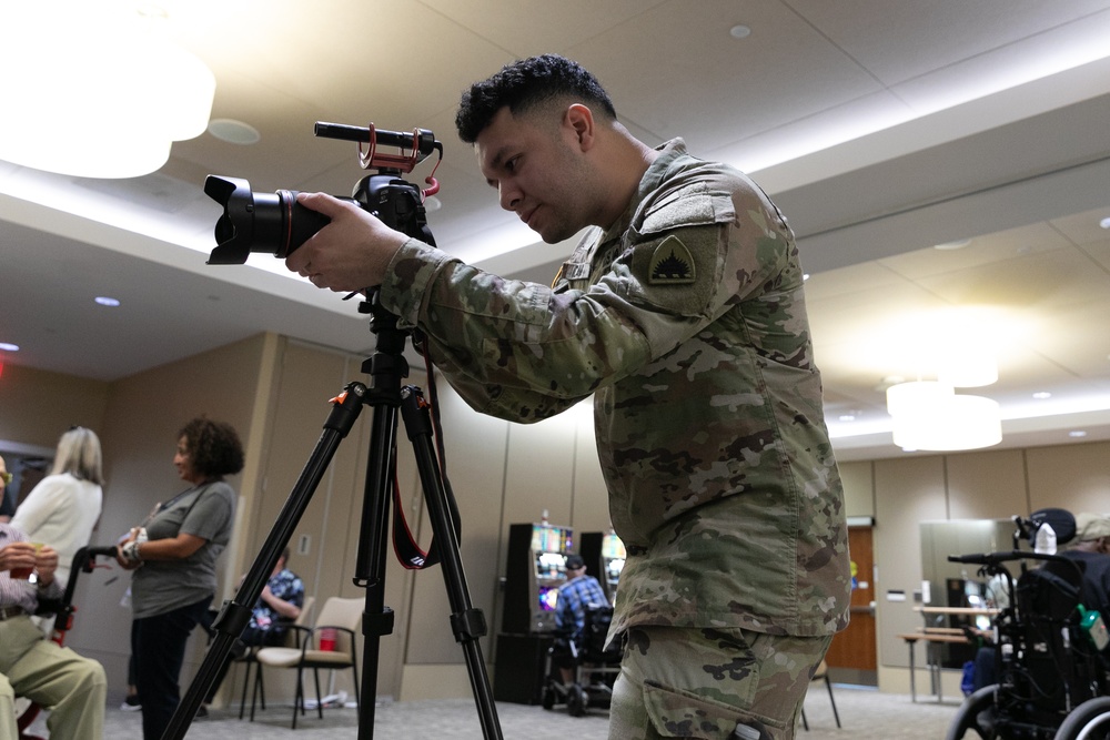 Airmen play games Veterans at the Armed Forces Retirement Home