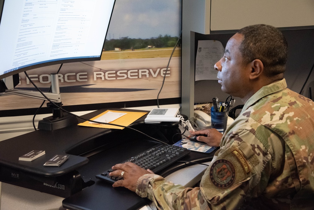 Air Force Reserve recruiting recruiters