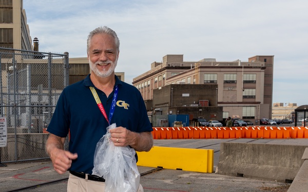 NNSY Hosts Quarterly Clean Up America's Shipyard Day Sept. 24