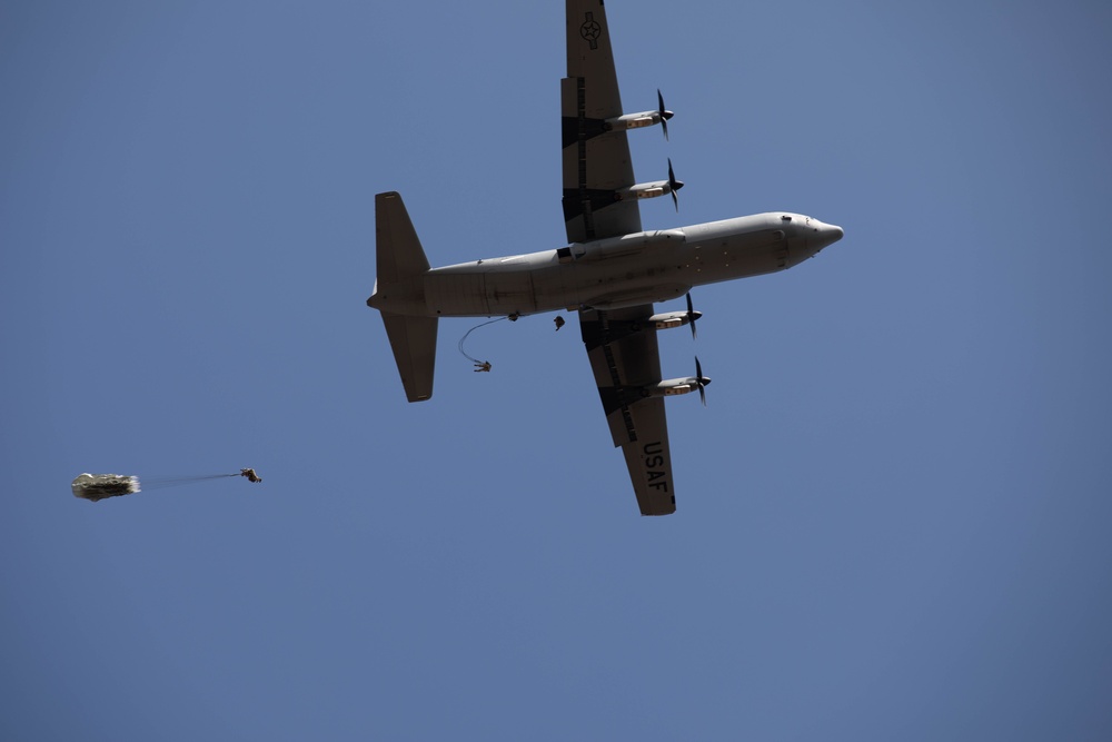 SOCEUR and Allies sharpen readiness with airborne training