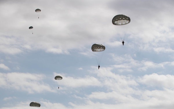 SOCEUR and Allies sharpen readiness with airborne training