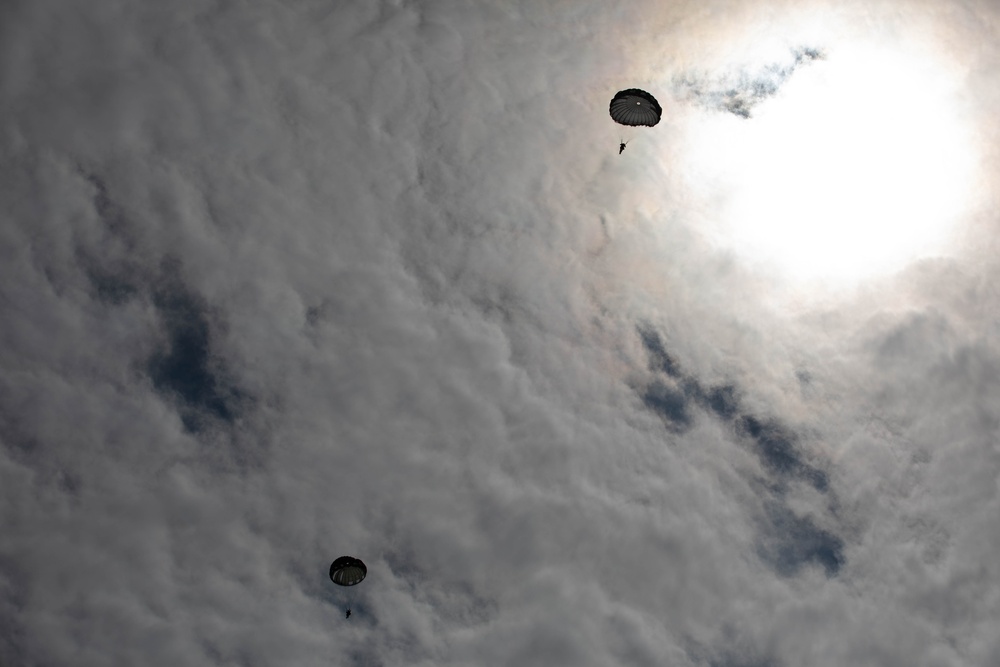 SOCEUR and Allies sharpen readiness with airborne training