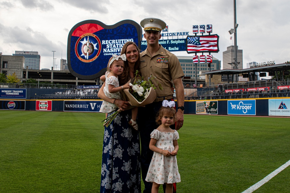 Recruiting Station Nashville Change of Command Ceremony
