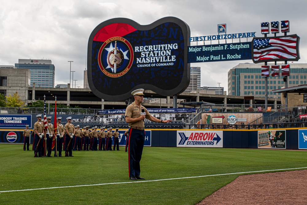 Recruiting Station Nashville Change of Command Ceremony