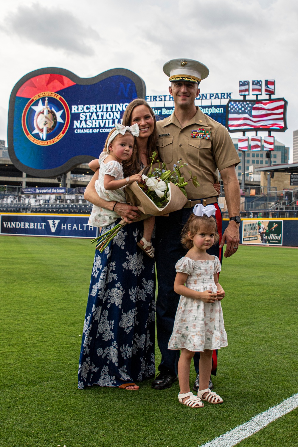 Recruiting Station Nashville Change of Command Ceremony