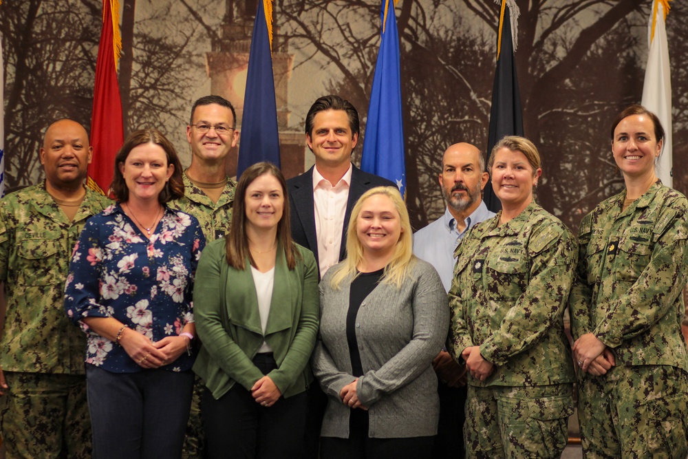 NAVSUP WSS recognizes employee for landmark $602.9M contract