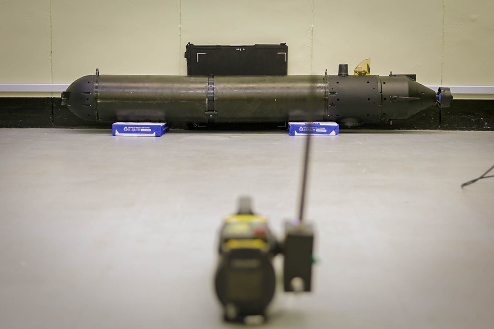RD25 | U.S. Marines conduct sensitive site exploitation on an unmanned underwater vehicle