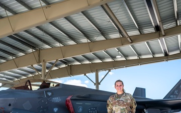 419th Aircraft Maintenance officer earns prestigious 2025 AFRC Gen. Lew Allen Jr. Trophy for innovation, leadership