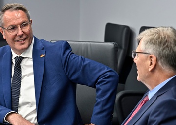 SecAF Meink meets German. Minister-President Schweitzer