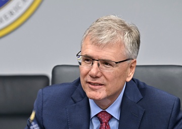 SecAF Meink meets German. Minister-President Schweitzer