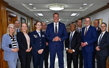SecAF Meink meets German. Minister-President Schweitzer