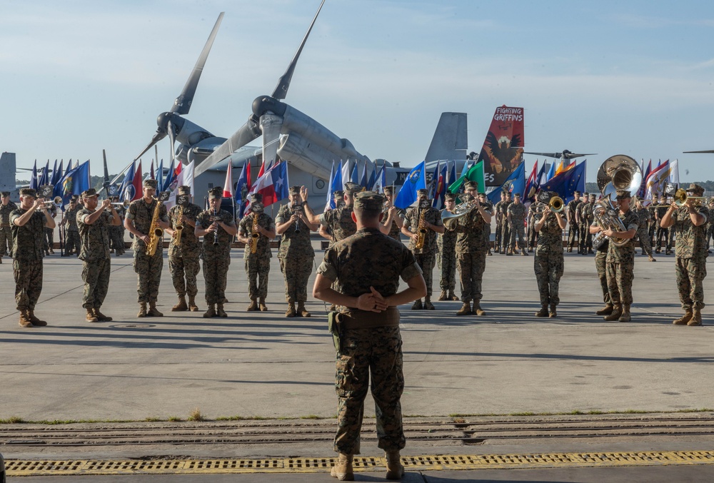 VMM-266 change of command ceremony
