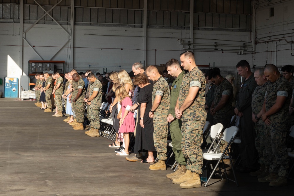 VMM-266 change of command ceremony