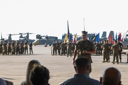 VMM-266 change of command ceremony [Image 8 of 11]