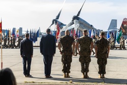 VMM-266 change of command ceremony [Image 10 of 11]
