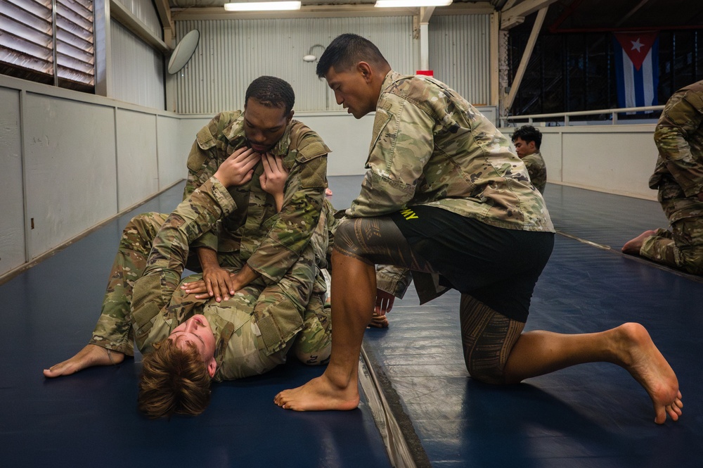 Hands-On Combatives Training Builds Soldier Readiness