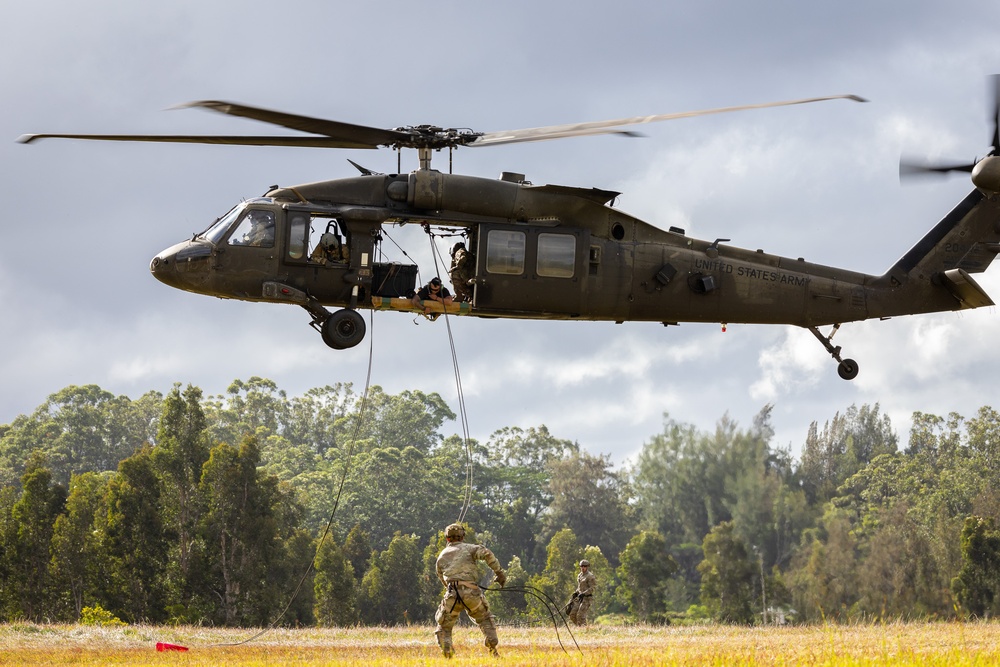 25th CAB Supports Lightning Academy Air Assault Qualification