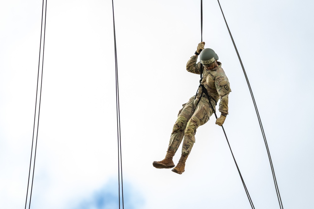 25th CAB Supports Lightning Academy Air Assault Qualification