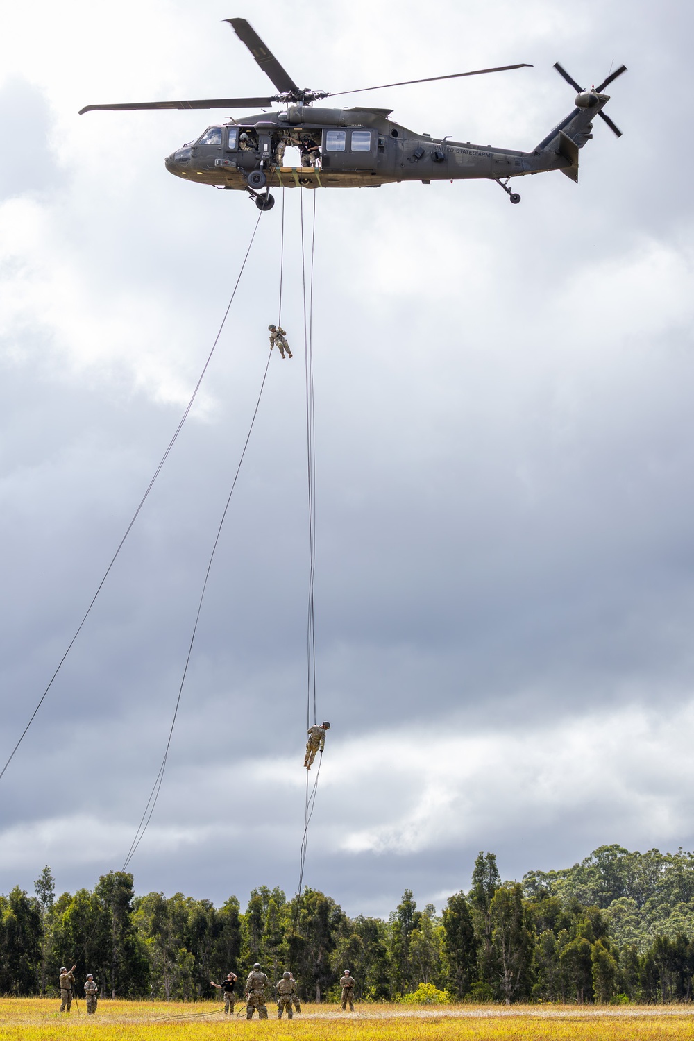 25th CAB Supports Lightning Academy Air Assault Qualification