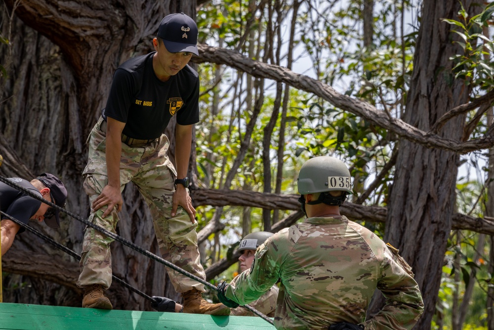 25th ID Lightning Academy Trains Students on Rappel and Slant Tower
