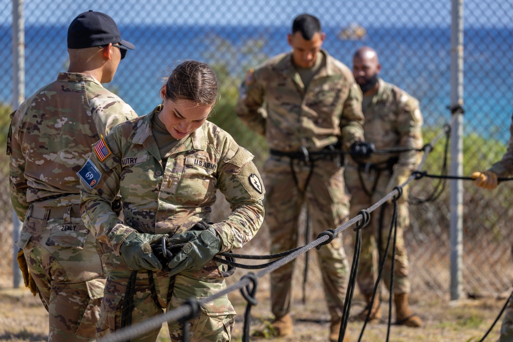 25th ID Lightning Academy Trains Students on Rappel Tower