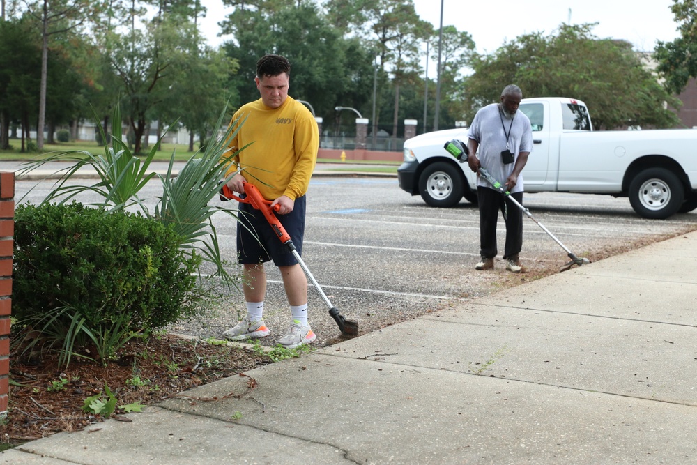 NIOC Pensacola Field Day Beautification