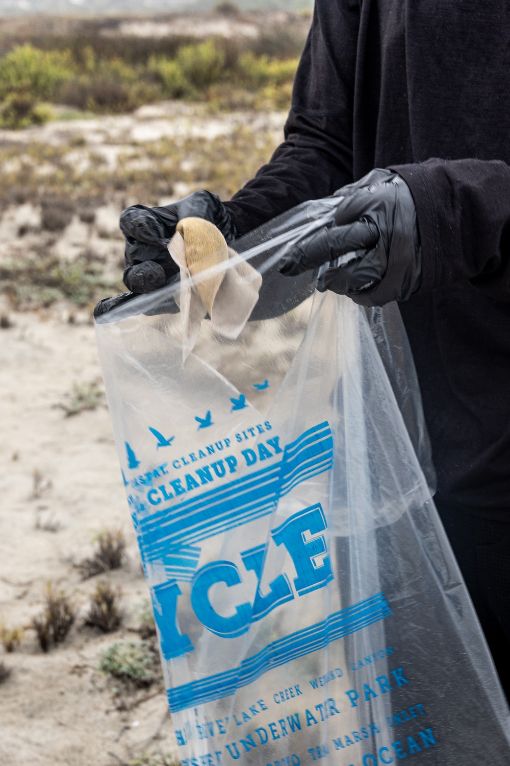 Camp Pendleton Marines and families clean local beaches
