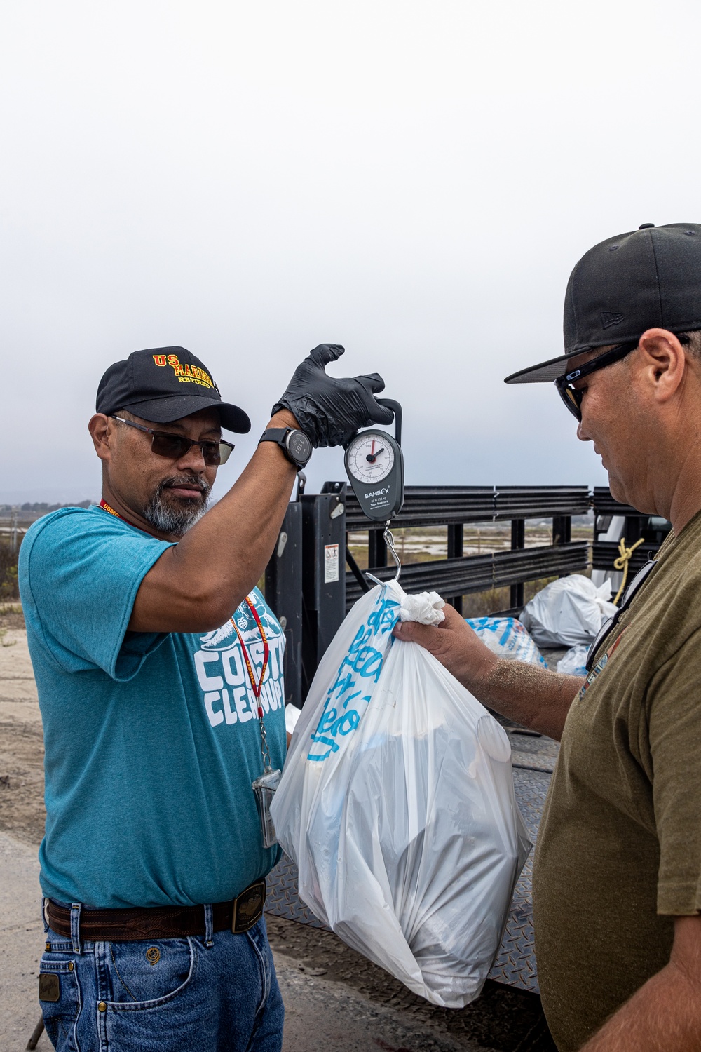Camp Pendleton Marines and families clean local beaches