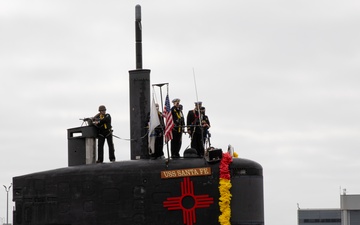 USS Santa Fe (SSN 763) Returns Home from Deployment
