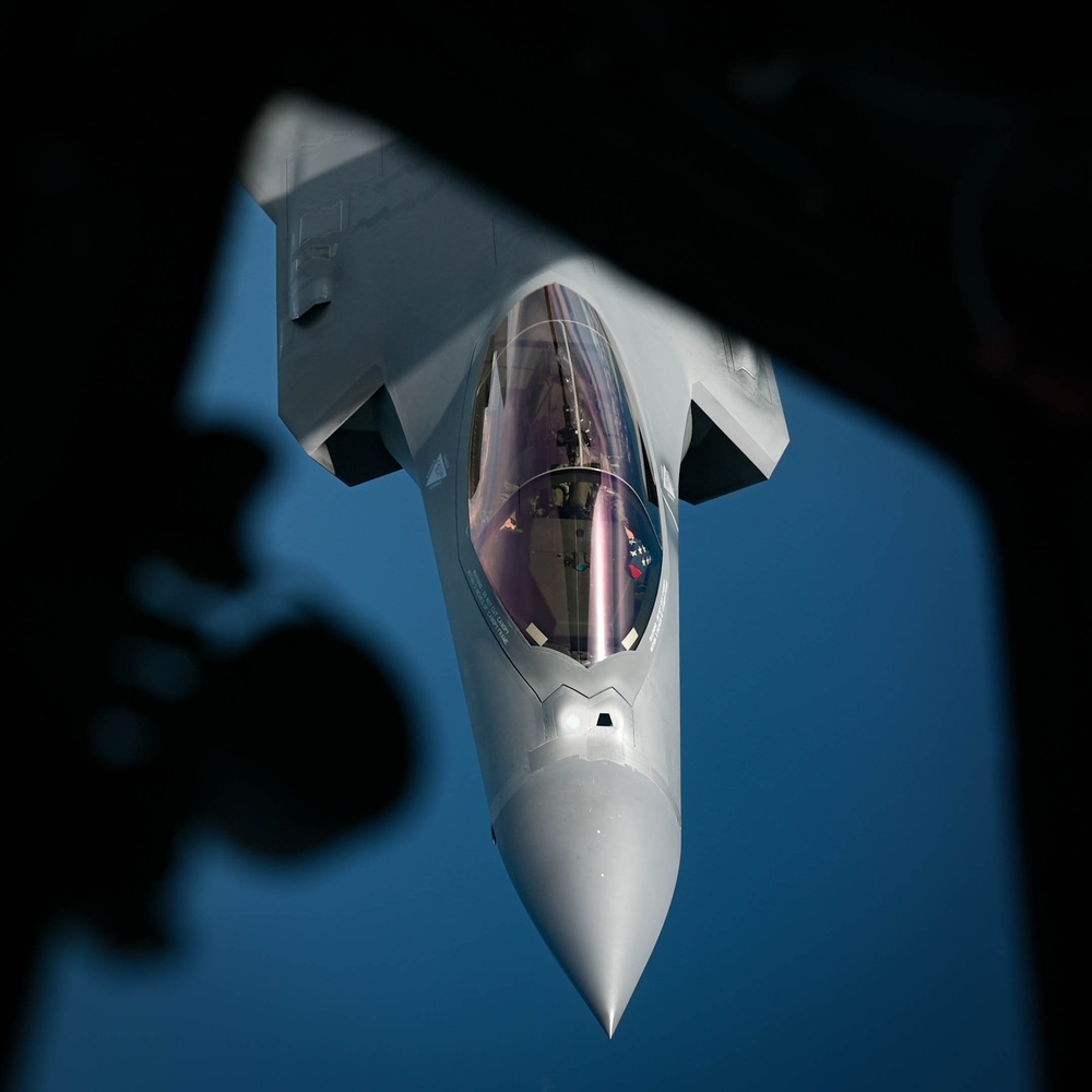 BG25: F-35 Refueling Operations over the Pacific BG25: F-35 Refueling Operations over the Pacific