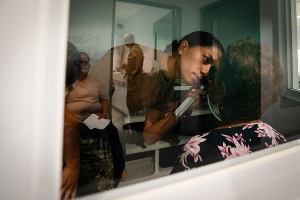 Pacific Partnership 2025 Multinational Servicemembers Provide Optometry, Dental, and Audiology Treatment at West Community Health Center in Ngeremlengui, Palau Sept. 26.