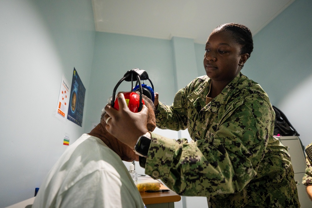 Pacific Partnership 2025 Multinational Servicemembers Provide Optometry, Dental, and Audiology Treatment at West Community Health Center in Ngeremlengui, Palau Sept. 26.