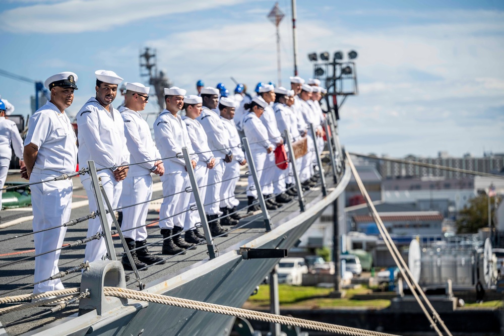USS Benfold (DDG 65) departs U.S. 7th Fleet after 10 years of forward-deployed service